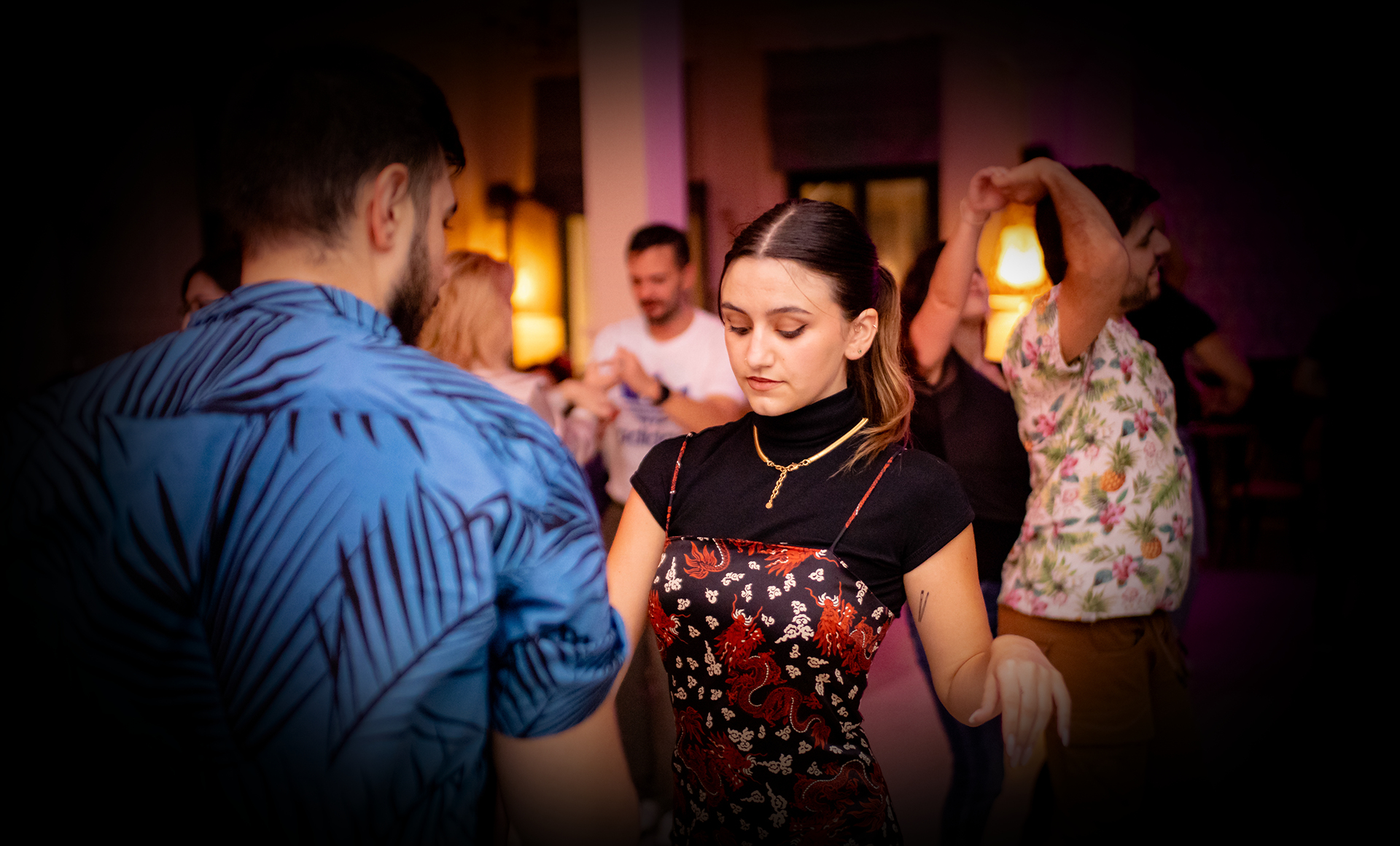 Salsa dance couple showing connection, rhythm, and body awareness at Latin Grow Greece.